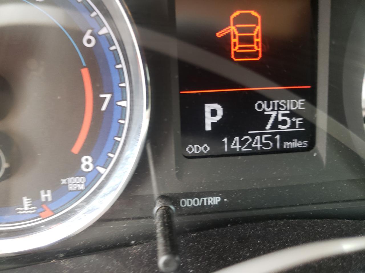 Photo 8 from auction – 2017 TOYOTA COROLLA L with VIN 5YFBURHE7HP672382