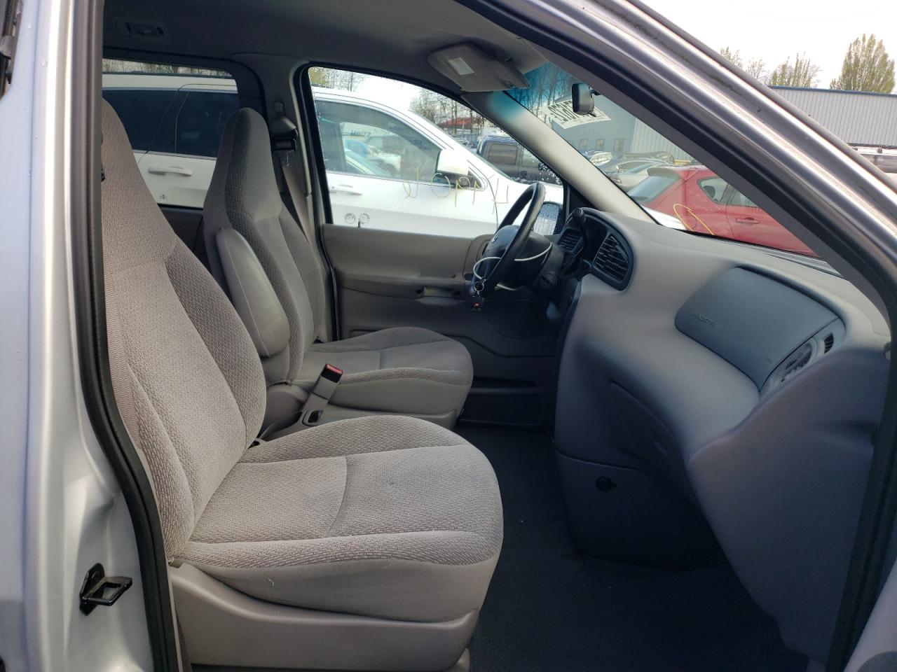 Photo 5 from auction – 2002 FORD WINDSTAR L with VIN 2FMZA50452BB04792