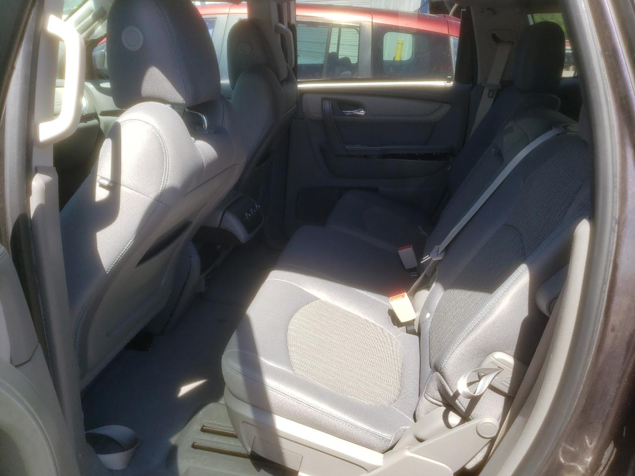 Photo 6 from auction – 2015 CHEVROLET TRAVERSE L with VIN 1GNKRGKD1FJ122691