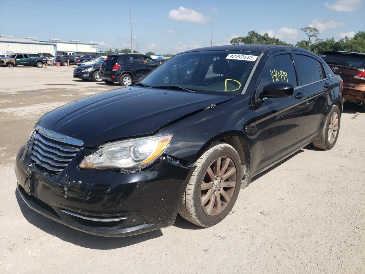 Photo 2 from auction – 2014 CHRYSLER 200 TOURIN with VIN 1C3CCBBG1EN114226