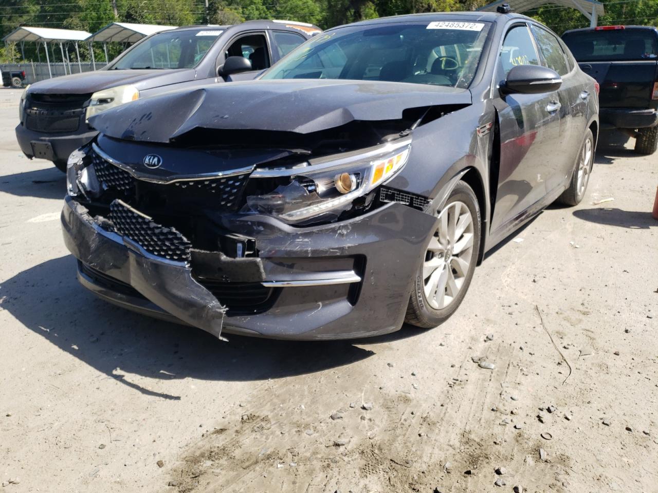 Photo 2 from auction – 2018 KIA OPTIMA EX with VIN 5XXGU4L37JG184904