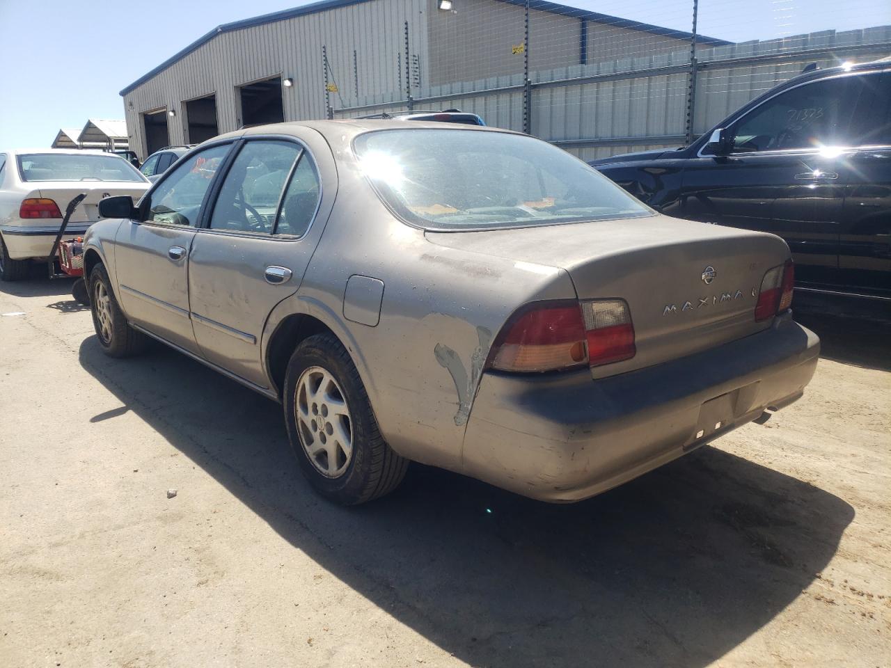 Photo 3 from auction – 1999 NISSAN MAXIMA GLE with VIN JN1CA21D0XT208298