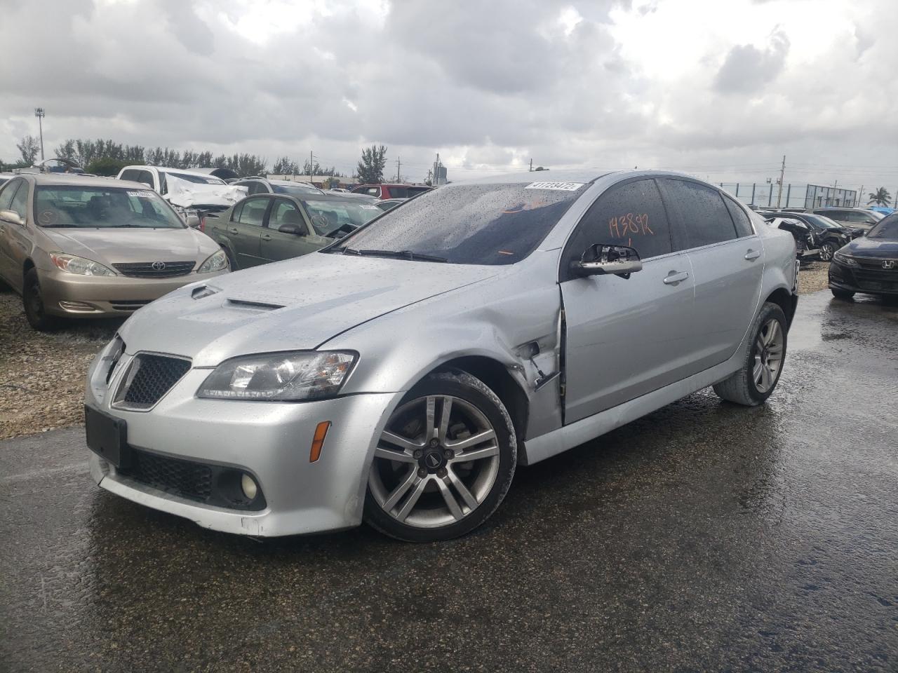 صورة رقم 2 من المزاد - 2009 PONTIAC G8 مع VIN 6G2ER57789L211347