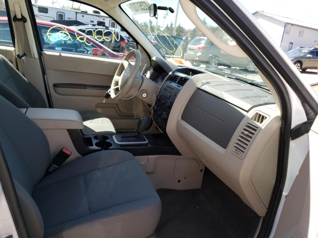 Photo 5 from auction – 2009 FORD ESCAPE XLS with VIN 1FMCU92749KD10097