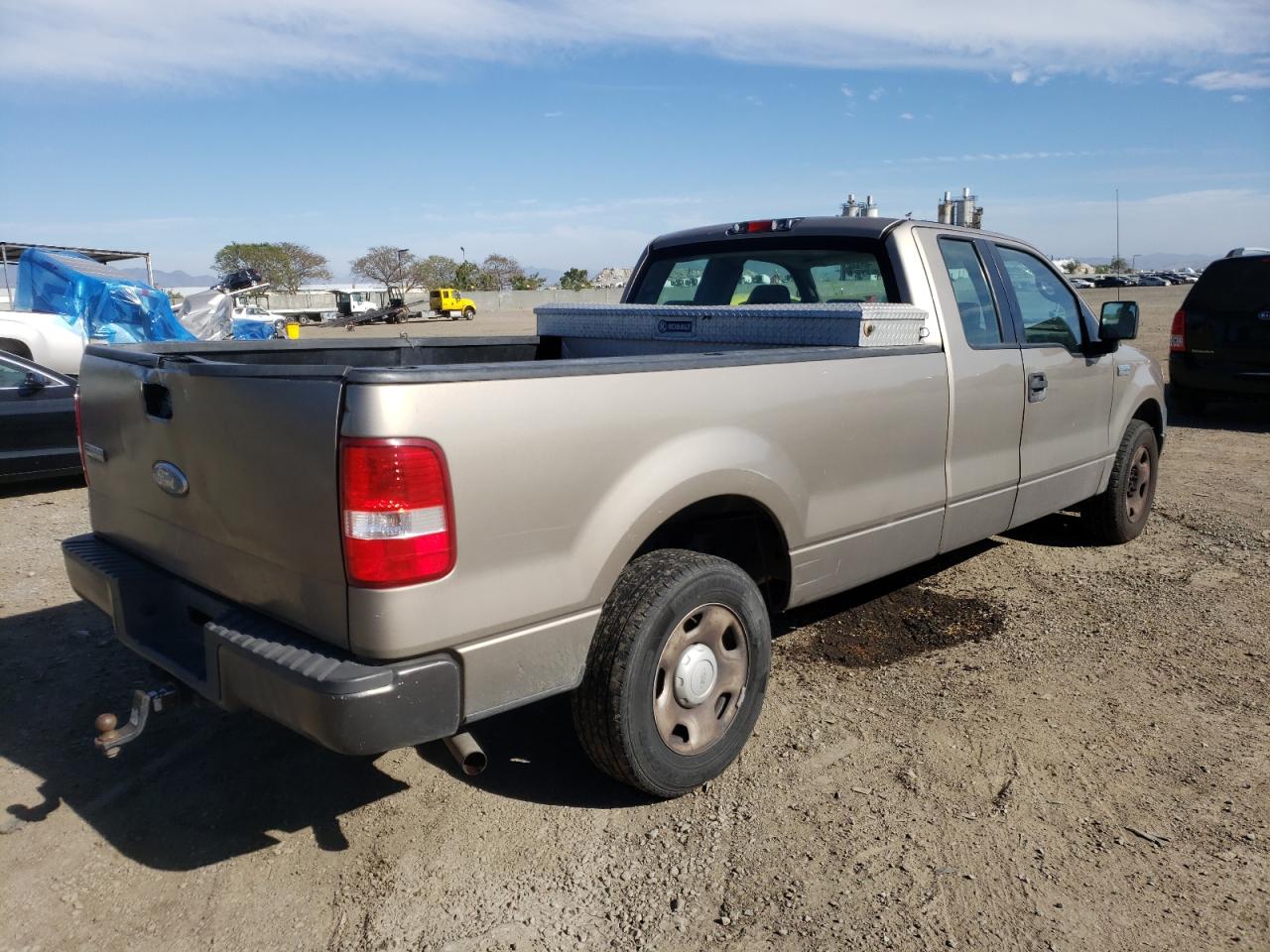Photo 4 from auction – 2006 FORD F150 with VIN 1FTVX12586NA97668