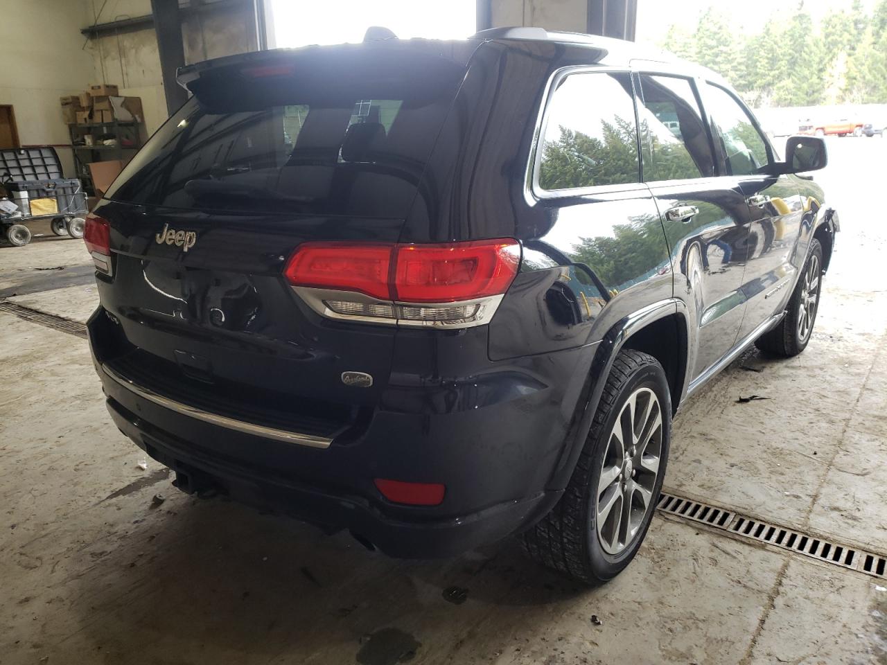 Photo 4 from auction – 2018 JEEP GRAND CHER with VIN 1C4RJFCG5JC418442