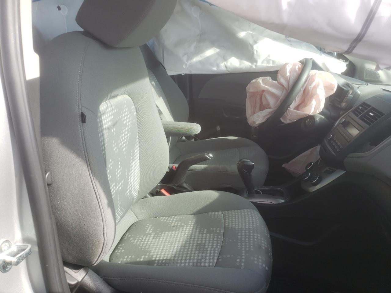 Photo 5 from auction – 2015 CHEVROLET SONIC LS with VIN 1G1JA5SH2F4215942