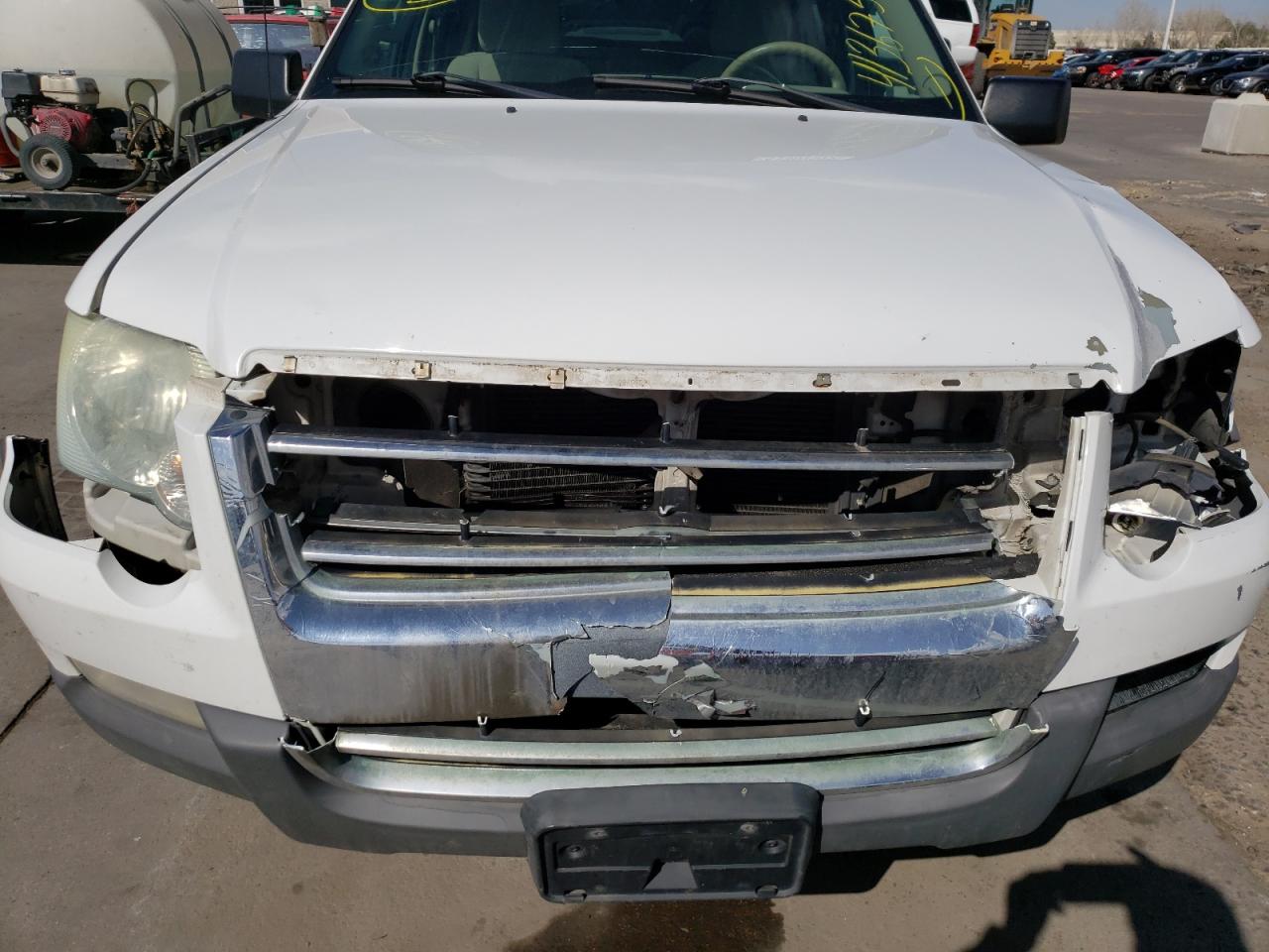 Фото 9 с аукциона – 2006 FORD EXPLORER X с VIN 1FMEU63E26UB44330
