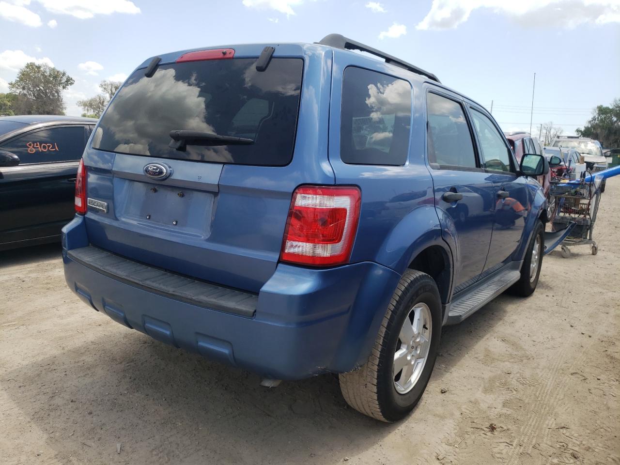 Photo 4 from auction – 2009 FORD ESCAPE XLT with VIN 1FMCU03G49KA45949