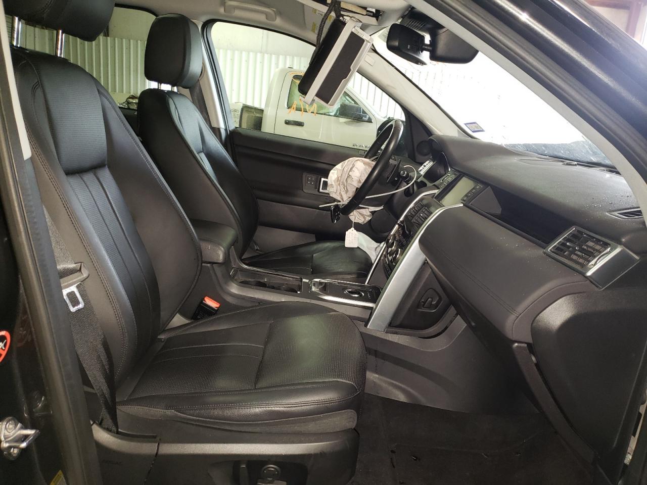 Photo 5 from auction – 2018 LAND ROVER DISCOVERY with VIN SALCR2RX3JH748509