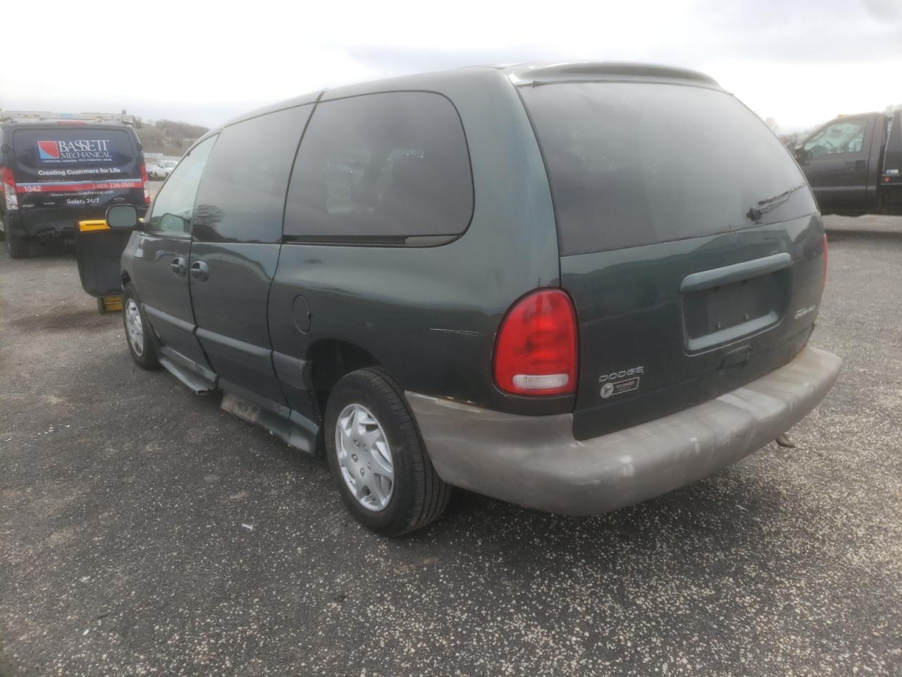 Photo 3 from auction – 2000 DODGE GRAND CARA with VIN 1B4GP44G5YB759796