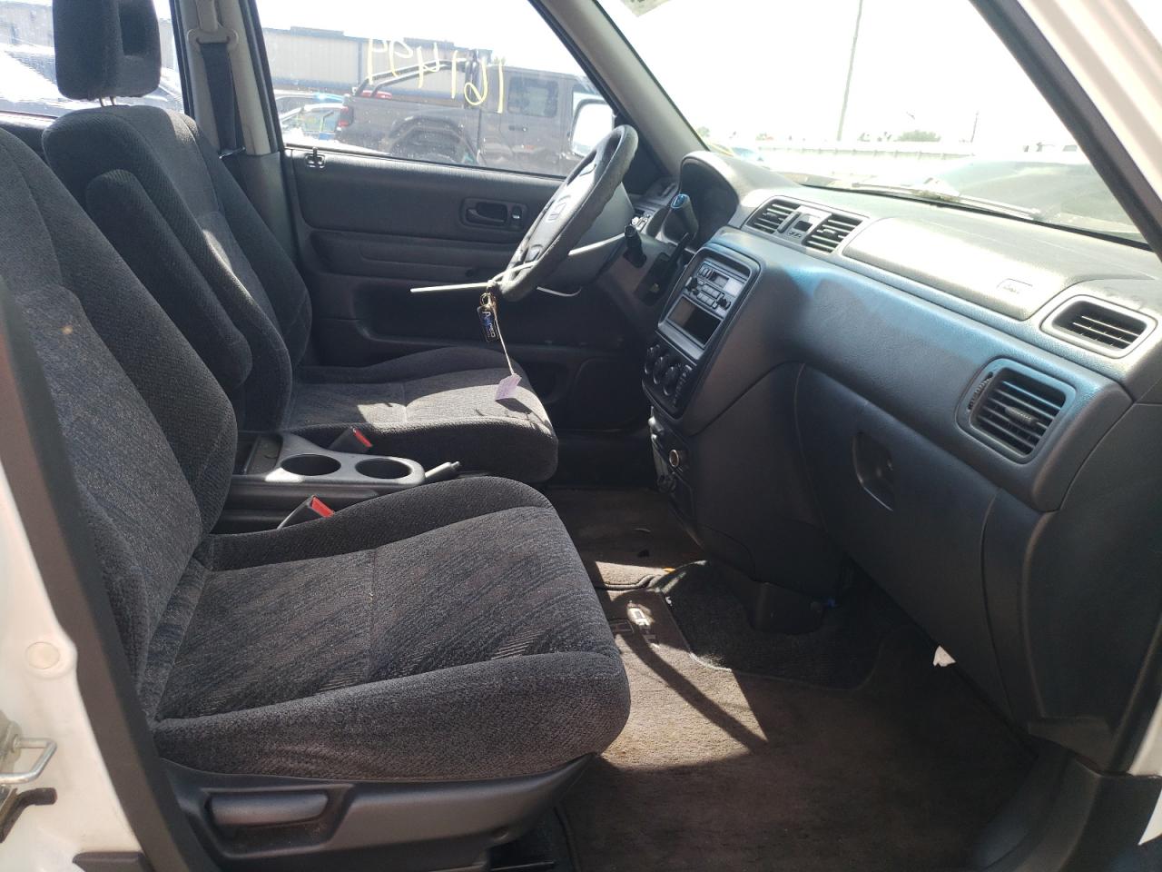Photo 5 from auction – 2001 HONDA CR-V LX with VIN JHLRD28441S004740