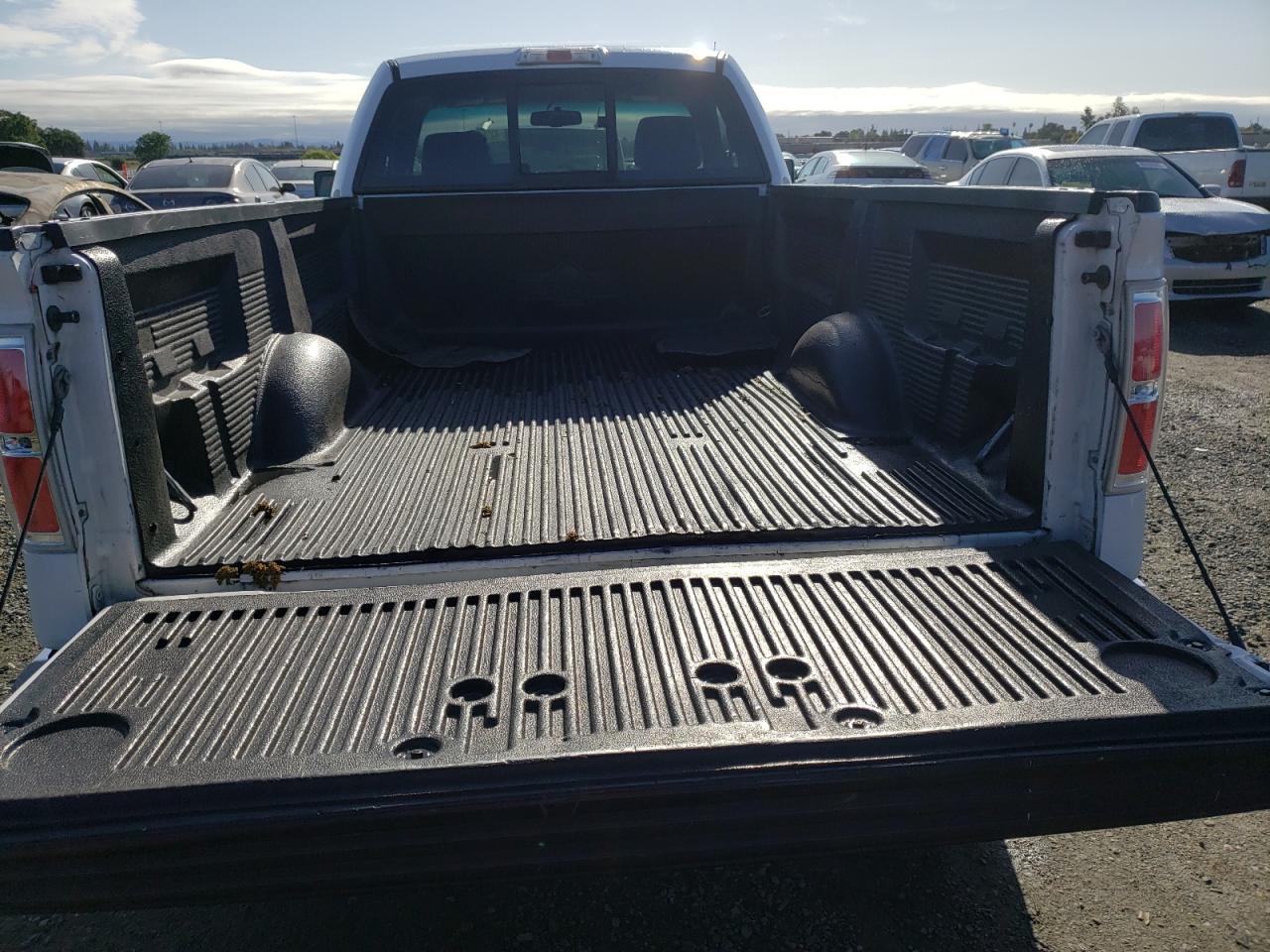 Photo 6 from auction – 2010 FORD F150 with VIN 1FTMF1CW7AKC33014