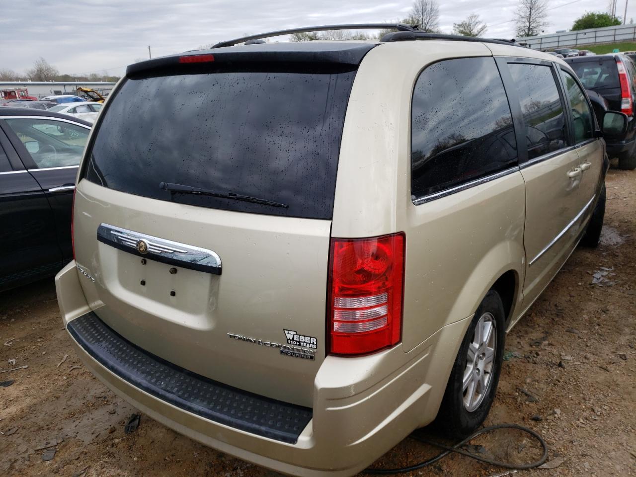 Photo 4 from auction – 2010 CHRYSLER TOWN & COU with VIN 2A4RR5D13AR441538