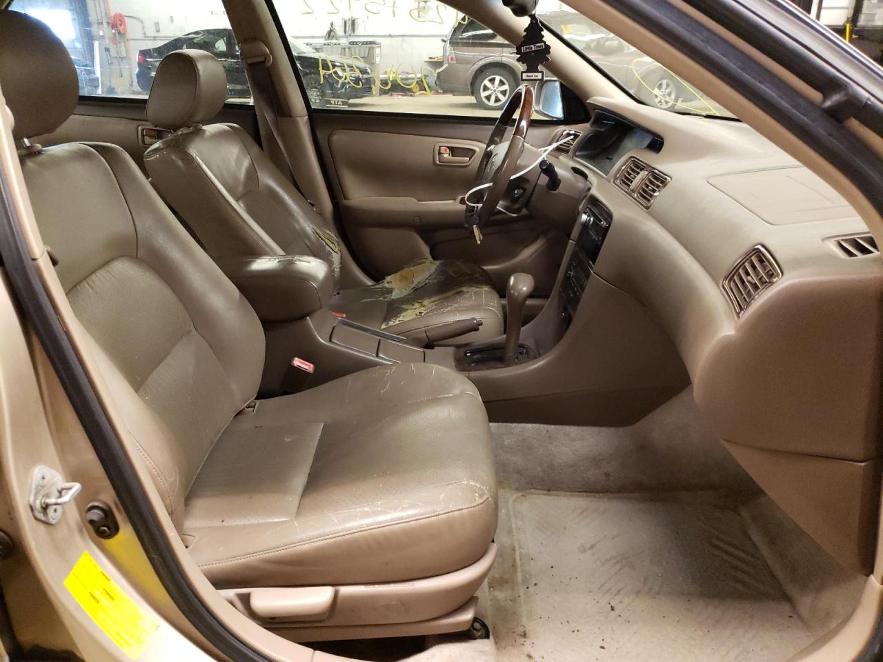 Photo 5 from auction – 2001 TOYOTA CAMRY LE with VIN JT2BF28K210332041