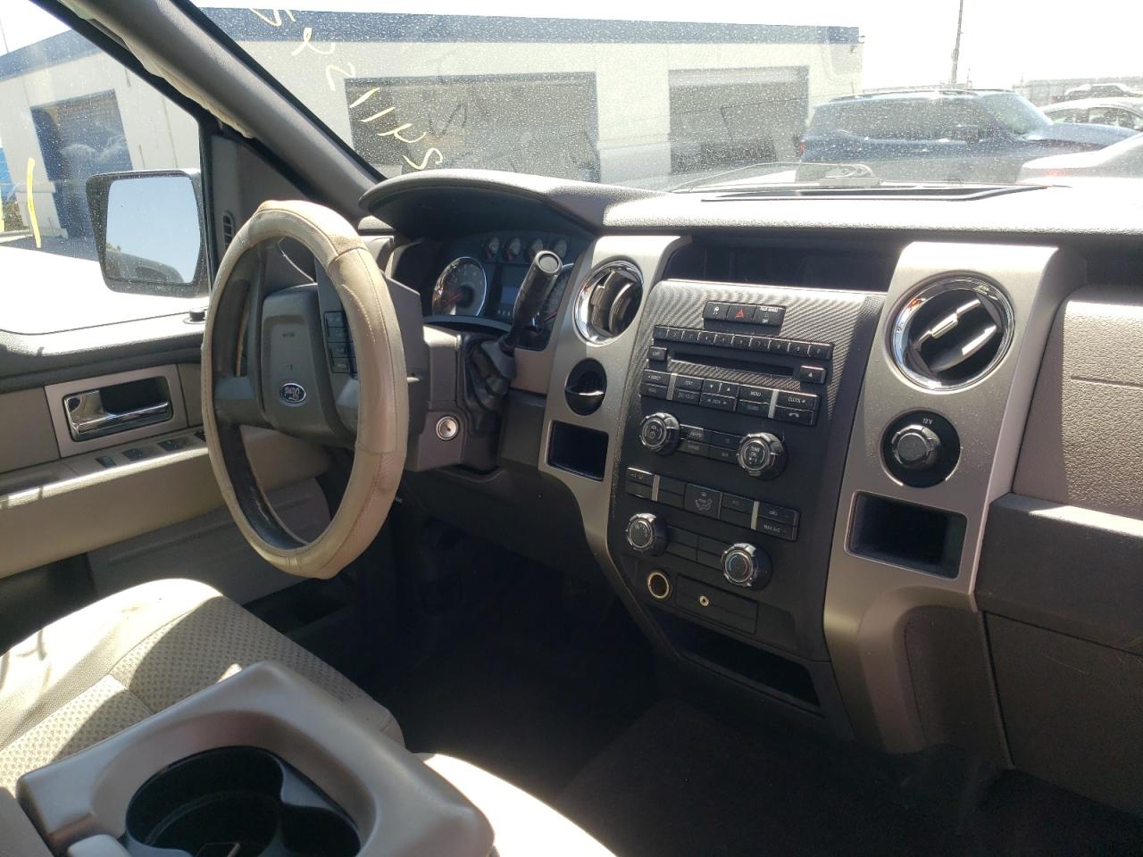 Photo 9 from auction – 2010 FORD F150 SUPER with VIN 1FTEW1C82AFA71114