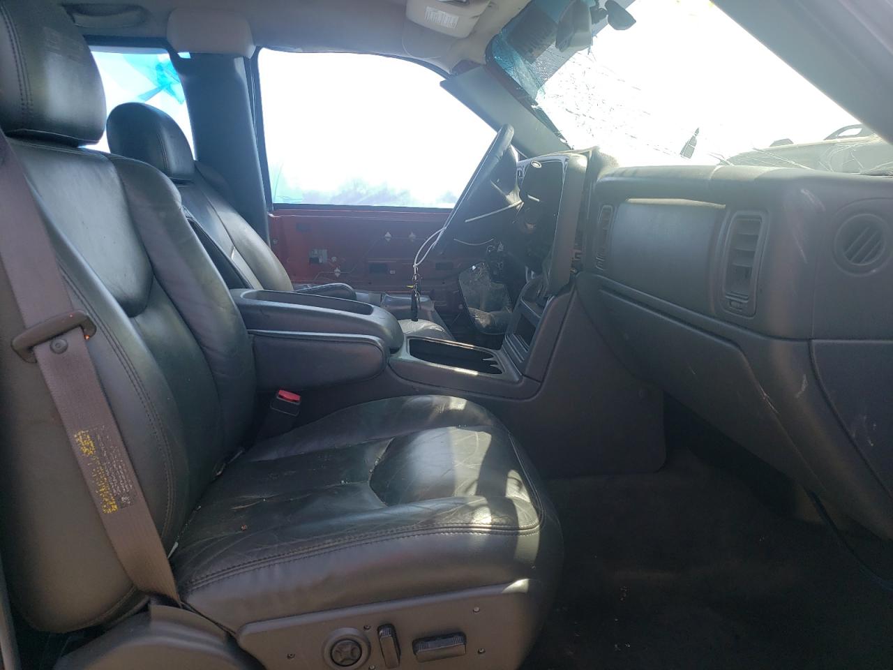Photo 5 from auction – 2003 CHEVROLET SILVERADO with VIN 2GCEK19N331375006