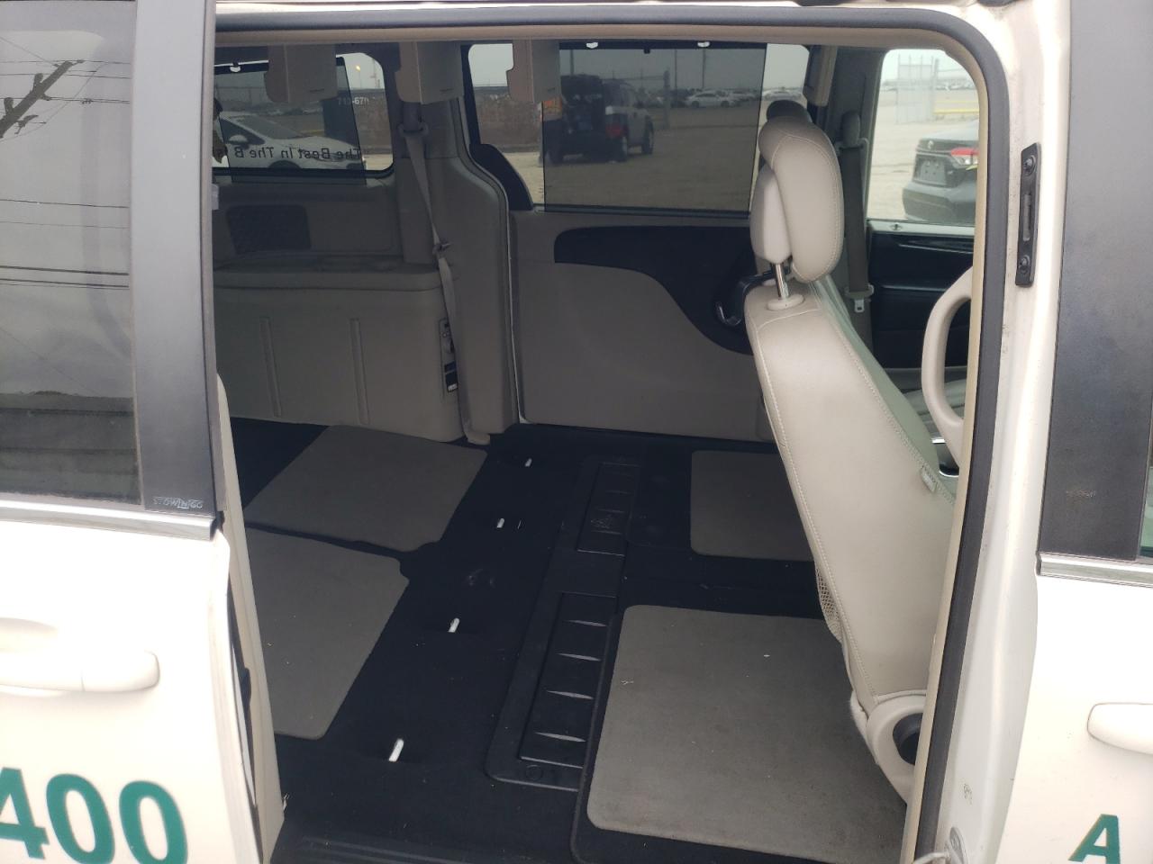 Photo 6 from auction – 2013 CHRYSLER TOWN & COU with VIN 2C4RC1BG6DR786428