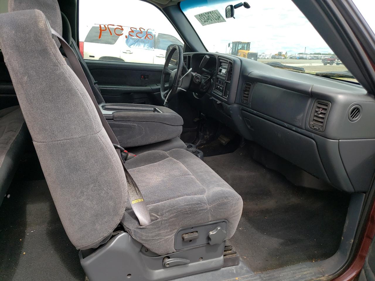 Photo 5 from auction – 2001 CHEVROLET SILVERADO with VIN 2GCEC19V811170355