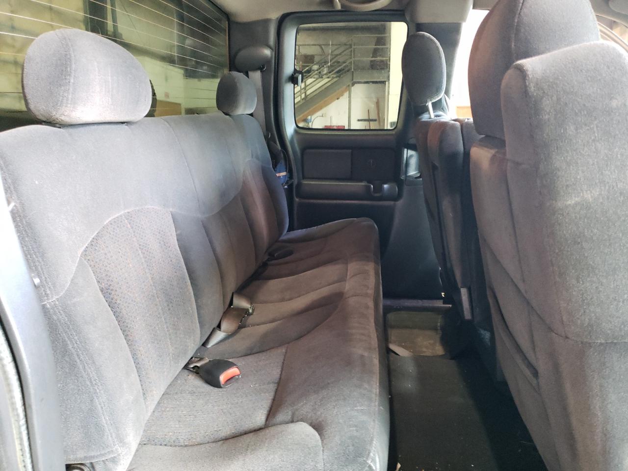 Photo 6 from auction – 2000 CHEVROLET SILVERADO with VIN 1GCEK19T8YE419215