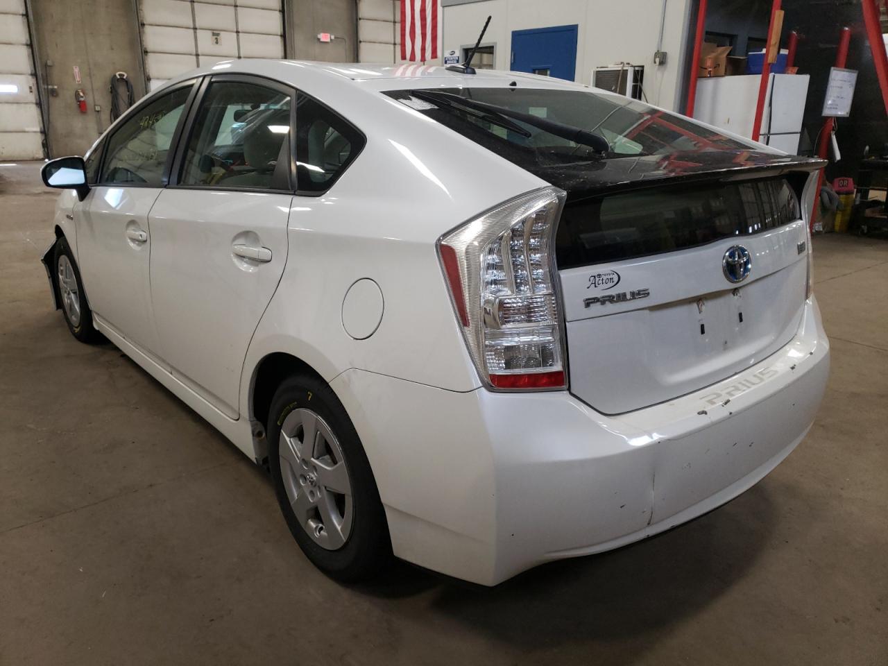 Photo 3 from auction – 2010 TOYOTA PRIUS with VIN JTDKN3DU9A0012545