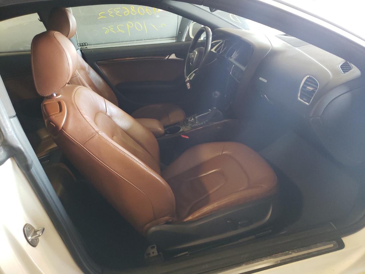 Photo 5 from auction – 2010 AUDI A5 PREMIUM with VIN WAULFAFR9AA042392