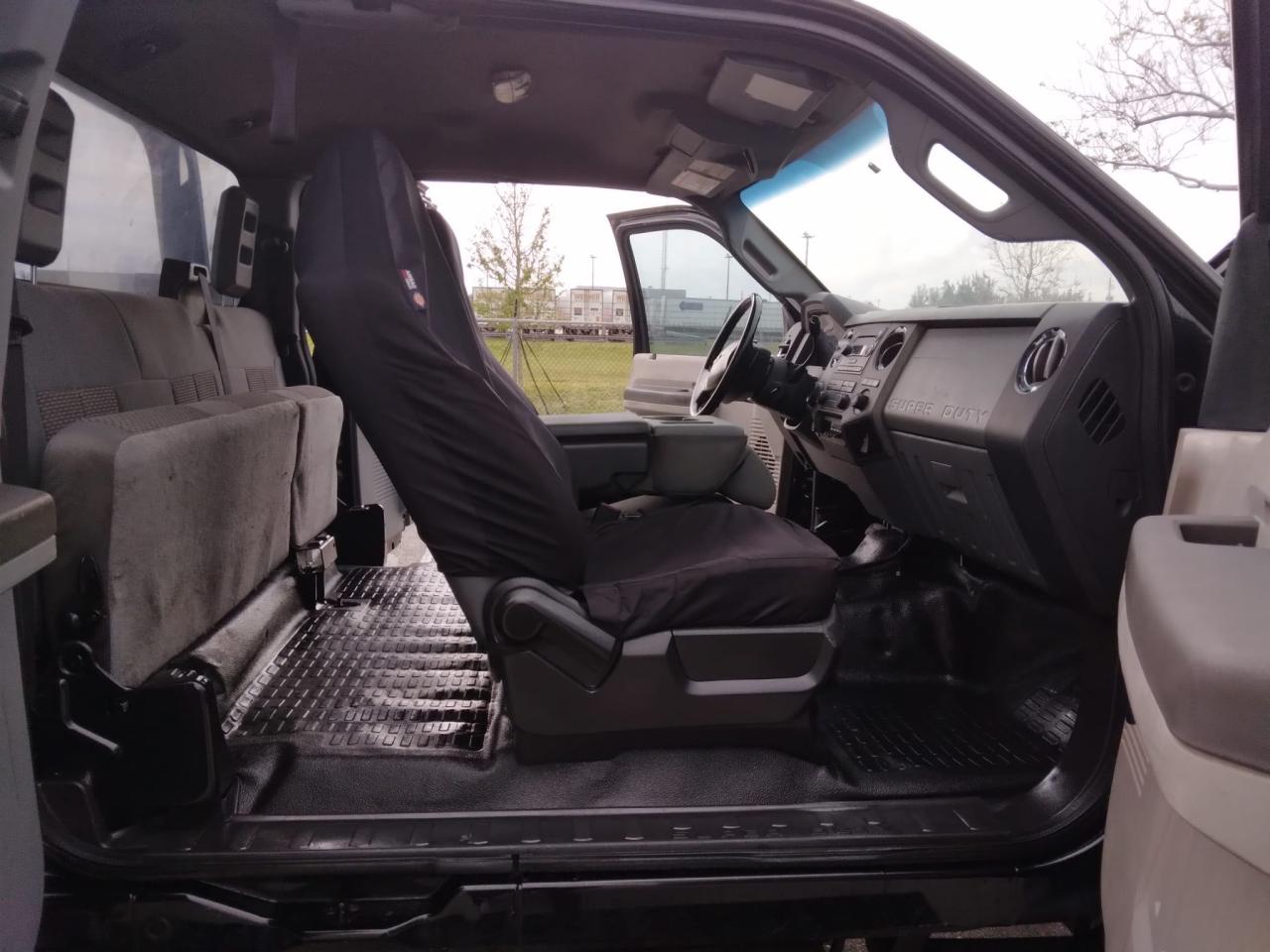 Photo 5 from auction – 2011 FORD F650 SUPER with VIN 3FRNX6FC0BV591840