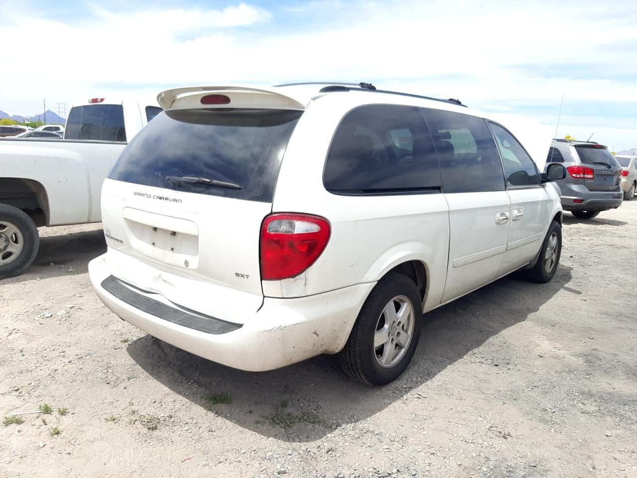 Photo 4 from auction – 2007 DODGE GRAND CARA with VIN 2D4GP44L27R204985