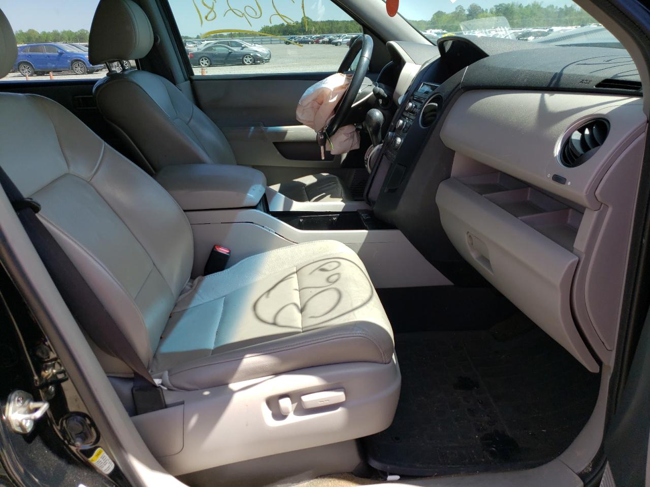 Photo 5 from auction – 2015 HONDA PILOT with VIN 5FNYF3H59FB012032
