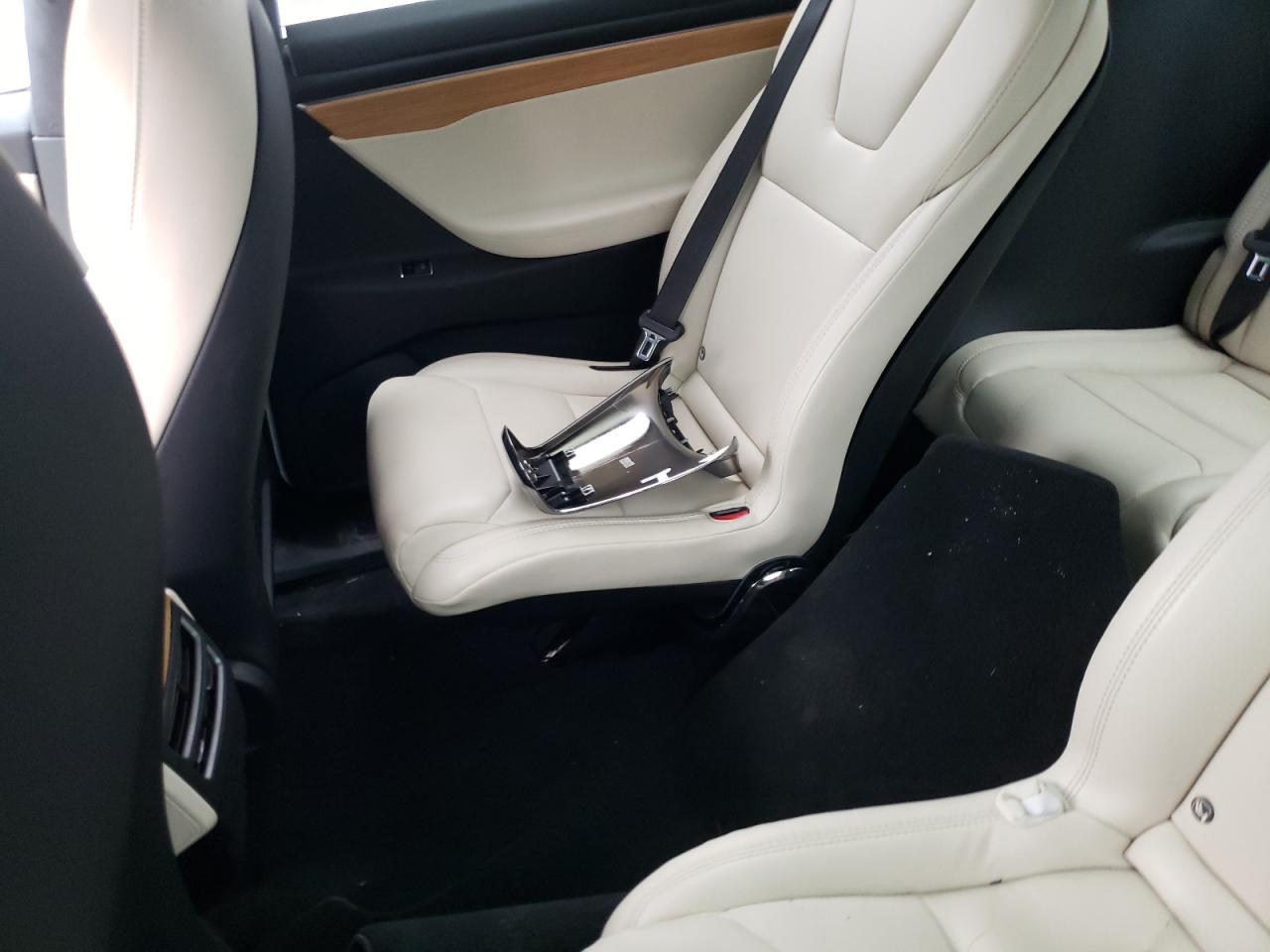 Photo 6 from auction – 2020 TESLA MODEL X with VIN 5YJXCBE21LF227876