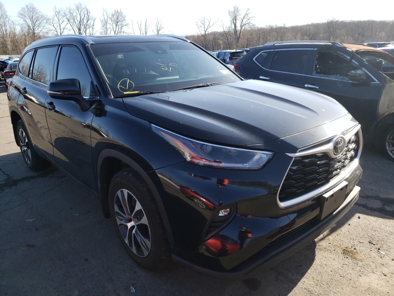 TOYOTA HIGHLANDER 2021 with VIN 5TDGZRBH0MS128611 - Photo from auction