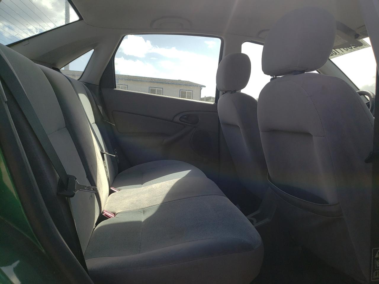Photo 6 from auction – 2002 FORD FOCUS LX with VIN 1FAFP33P02W344000