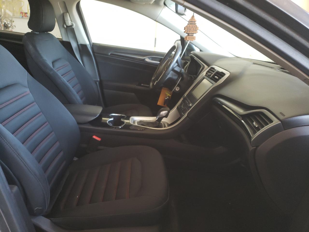 Photo 5 from auction – 2016 FORD FUSION SE with VIN 3FA6P0H79GR142192
