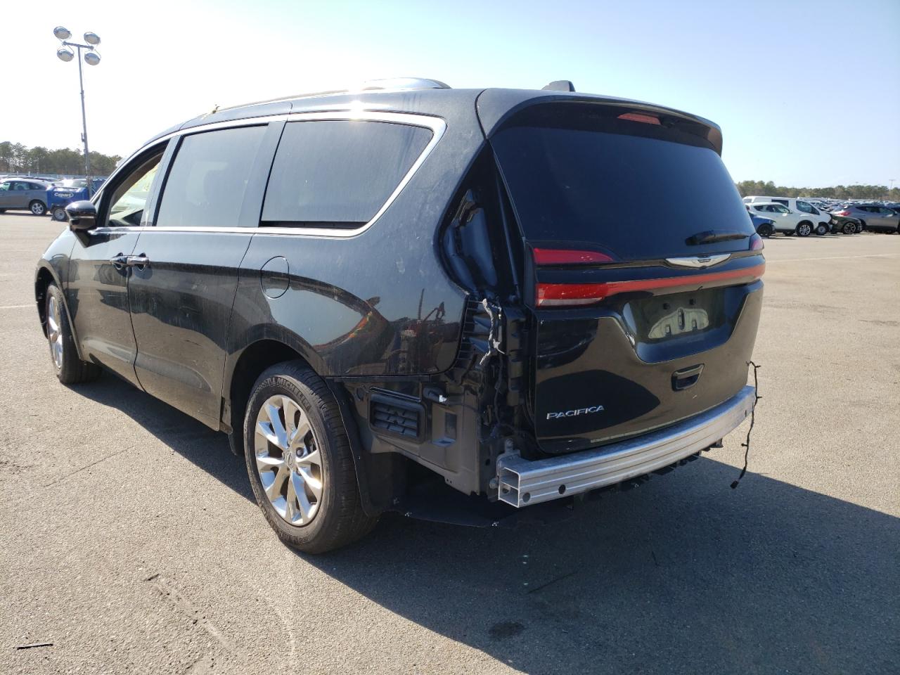 Photo 3 from auction – 2021 CHRYSLER PACIFICA T with VIN 2C4RC1BG4MR521569