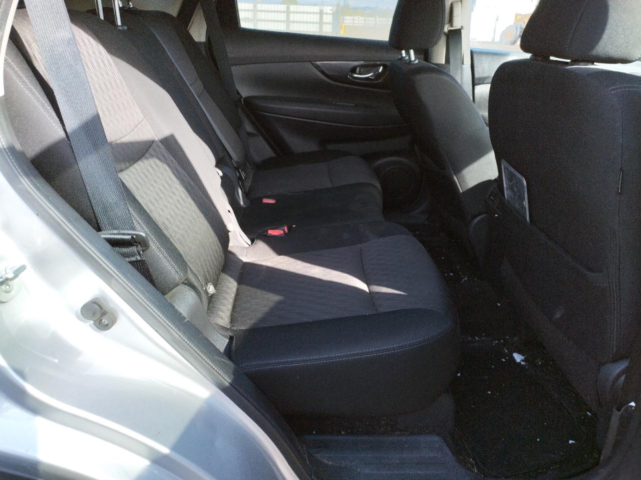 Photo 6 from auction – 2017 NISSAN ROGUE S with VIN KNMAT2MT2HP511885