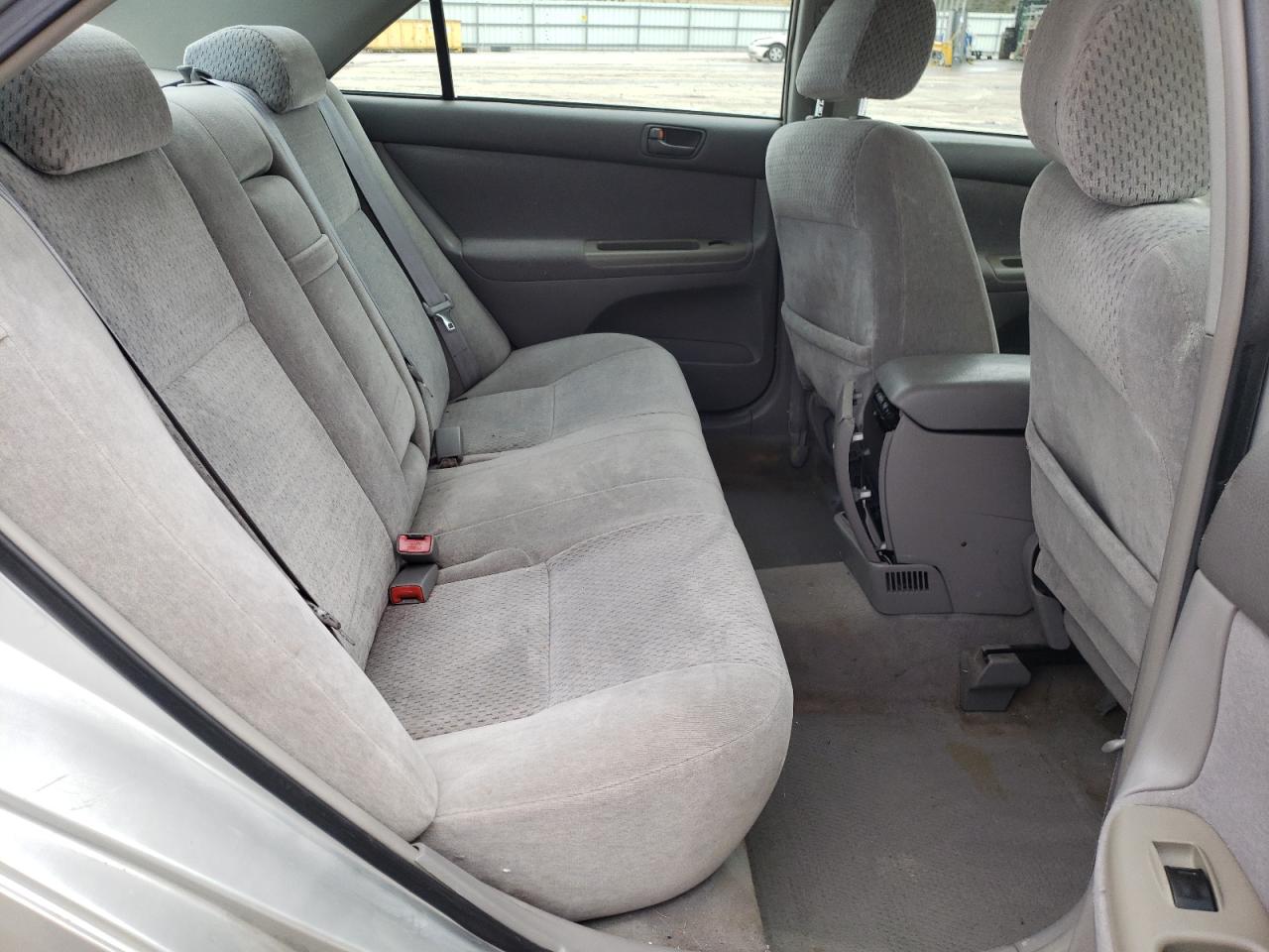 Photo 6 from auction – 2003 TOYOTA CAMRY LE with VIN 4T1BE32K13U699805