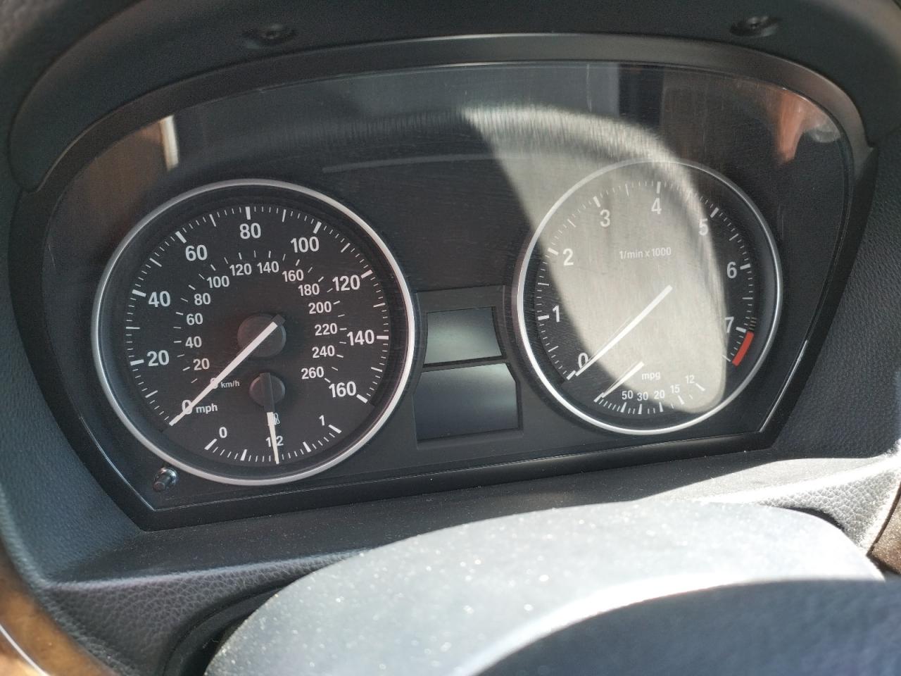 صورة رقم 8 من المزاد - 2011 BMW 328 I SULE مع VIN WBAPH5C59BA441289