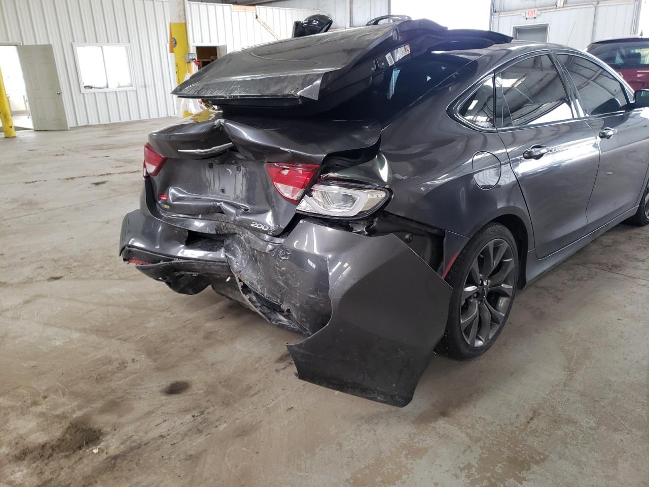 Photo 9 from auction – 2015 CHRYSLER 200 S with VIN 1C3CCCBGXFN722141