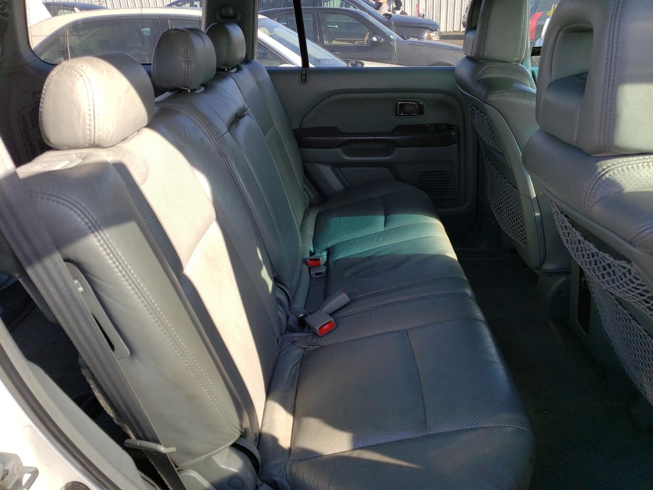 Photo 6 from auction – 2004 HONDA PILOT EXL with VIN 2HKYF18644H554618