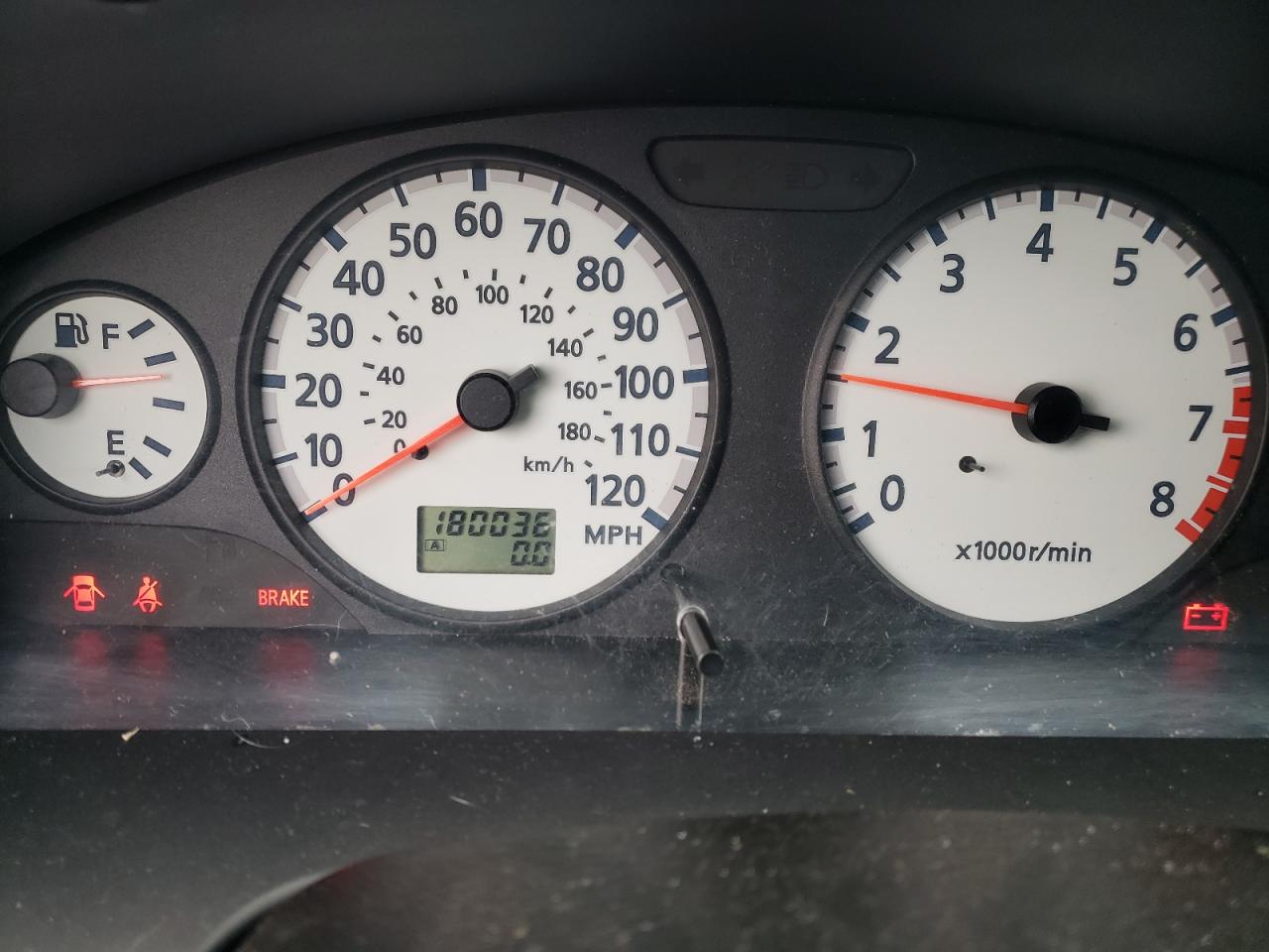 Photo 8 from auction – 2001 NISSAN PATHFINDER with VIN JN8DR09X41W570786