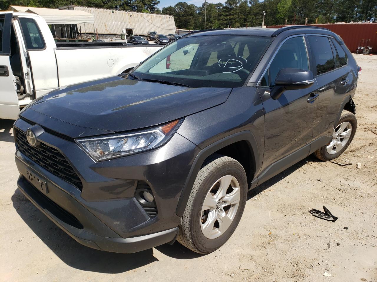 Photo 2 from auction – 2021 TOYOTA RAV4 XLE with VIN 2T3W1RFV5MC097777