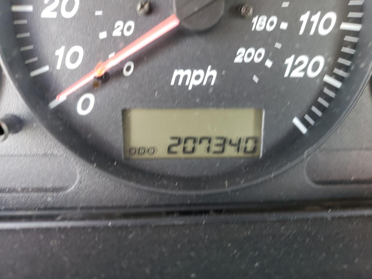 Photo 8 from auction – 2001 MAZDA MPV WAGON with VIN JM3LW28G910185022