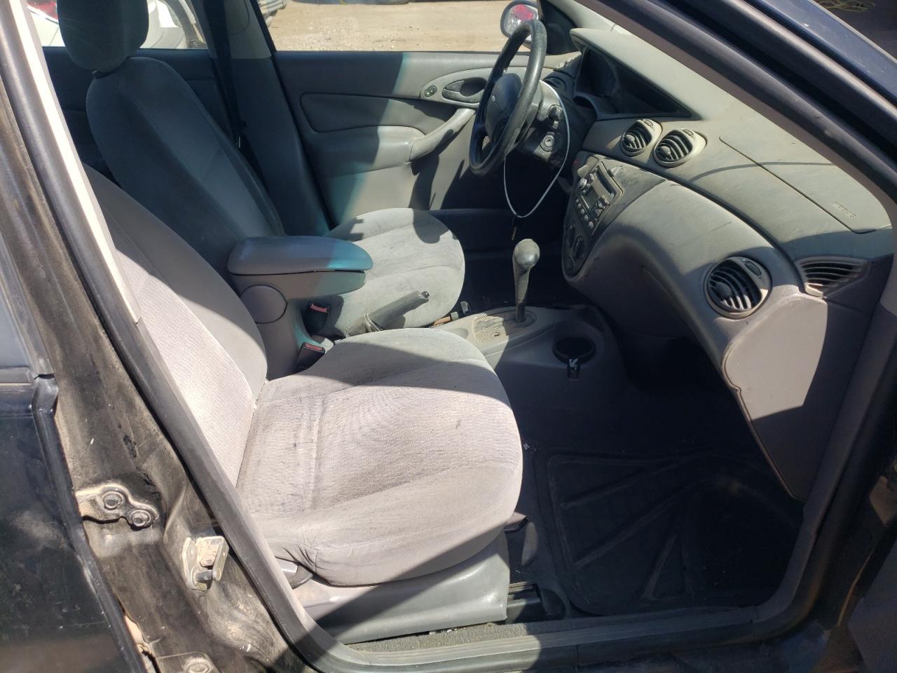 Photo 5 from auction – 2000 FORD FOCUS SE with VIN 1FAFP3436YW182135