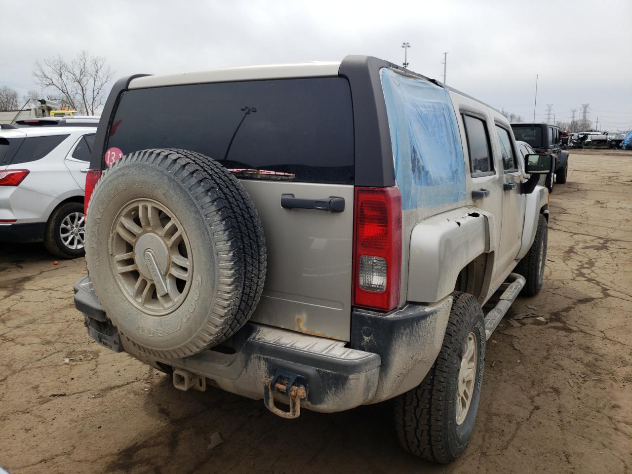 Photo 4 from auction – 2007 HUMMER H3 with VIN 5GTDN13E178169643