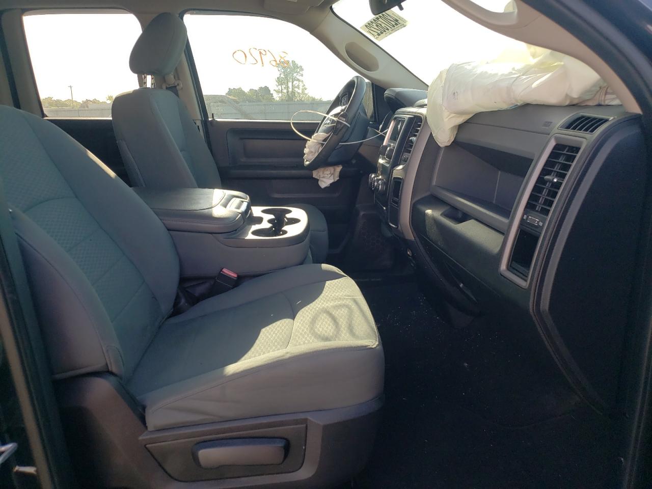 Photo 5 from auction – 2014 RAM 1500 ST with VIN 1C6RR6FT7ES358667