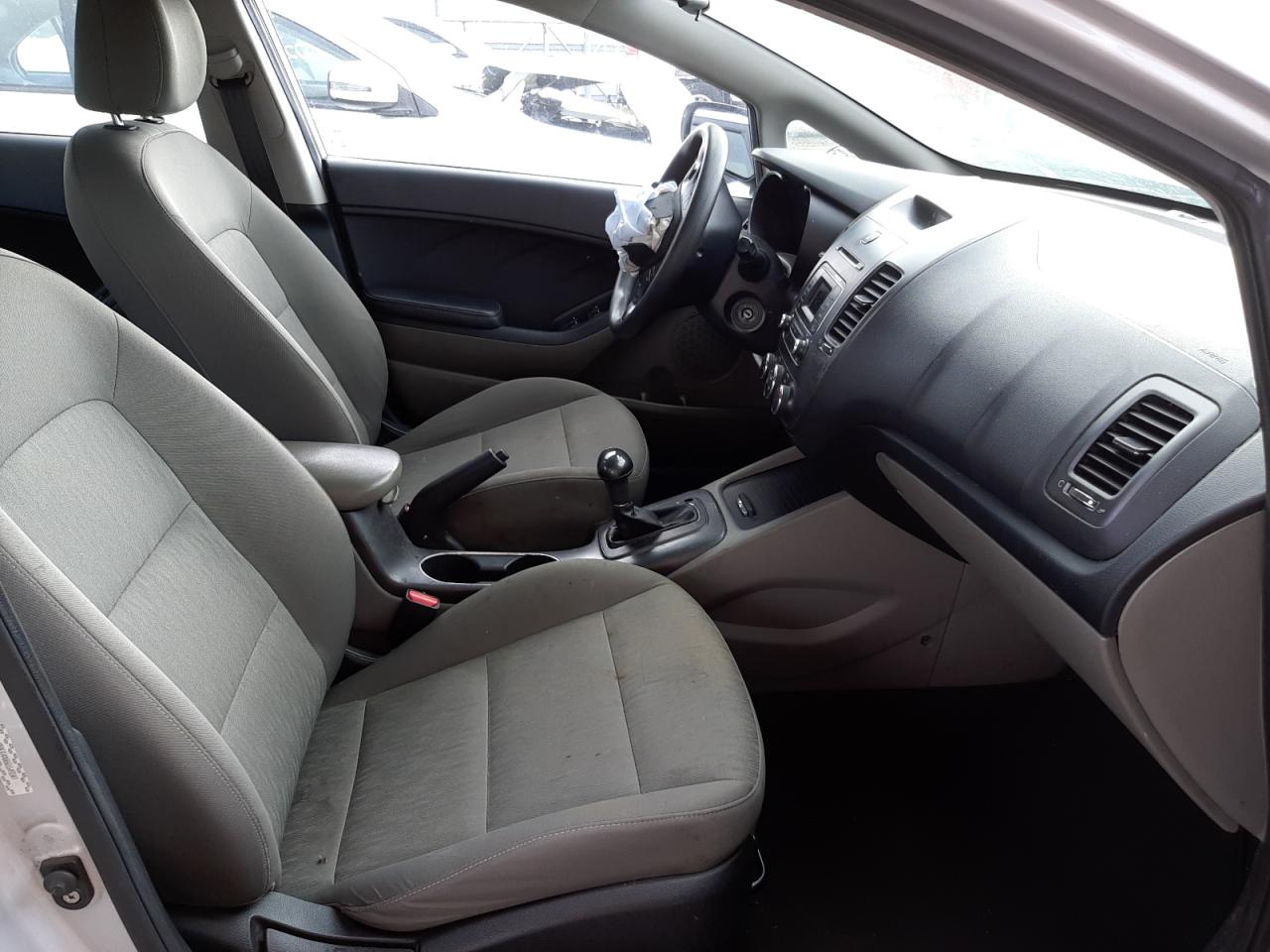 Photo 5 from auction – 2016 KIA FORTE LX with VIN KNAFK4A66G5549341
