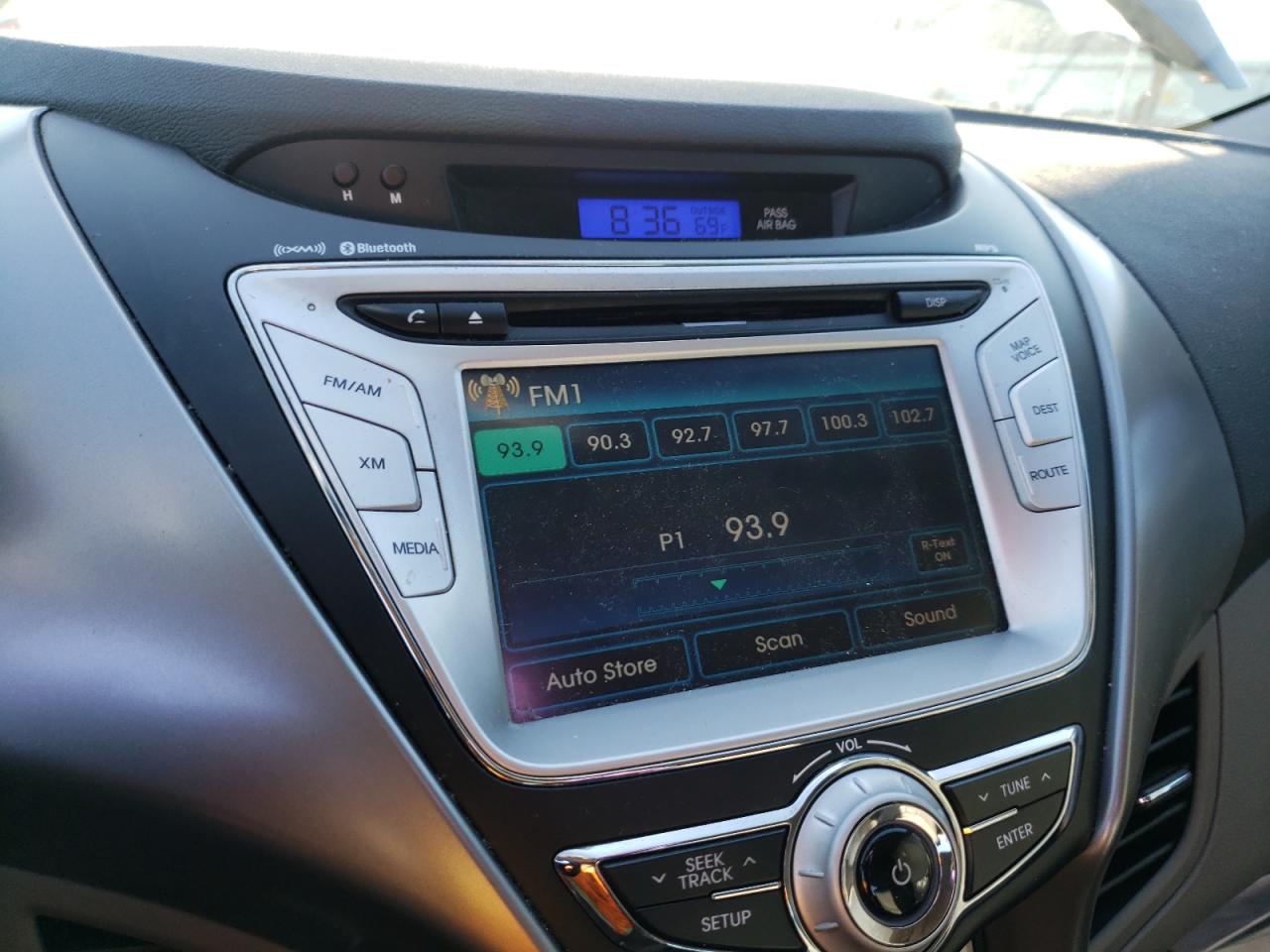 Photo 9 from auction – 2012 HYUNDAI ELANTRA GL with VIN 5NPDH4AE0CH092696