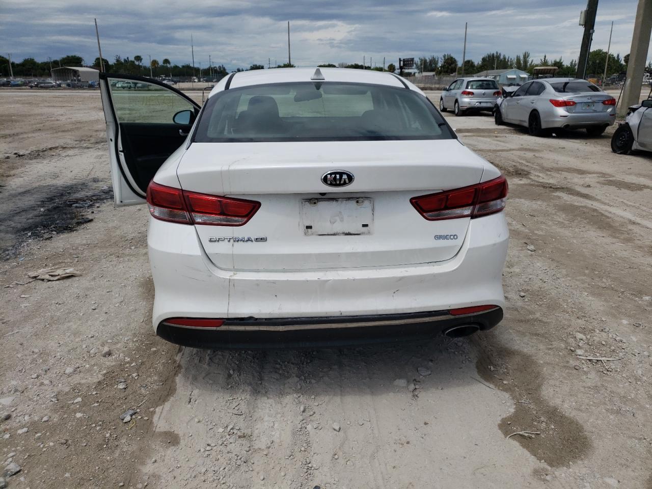 Photo 9 from auction – 2016 KIA OPTIMA LX with VIN KNAGT4L35G5073149