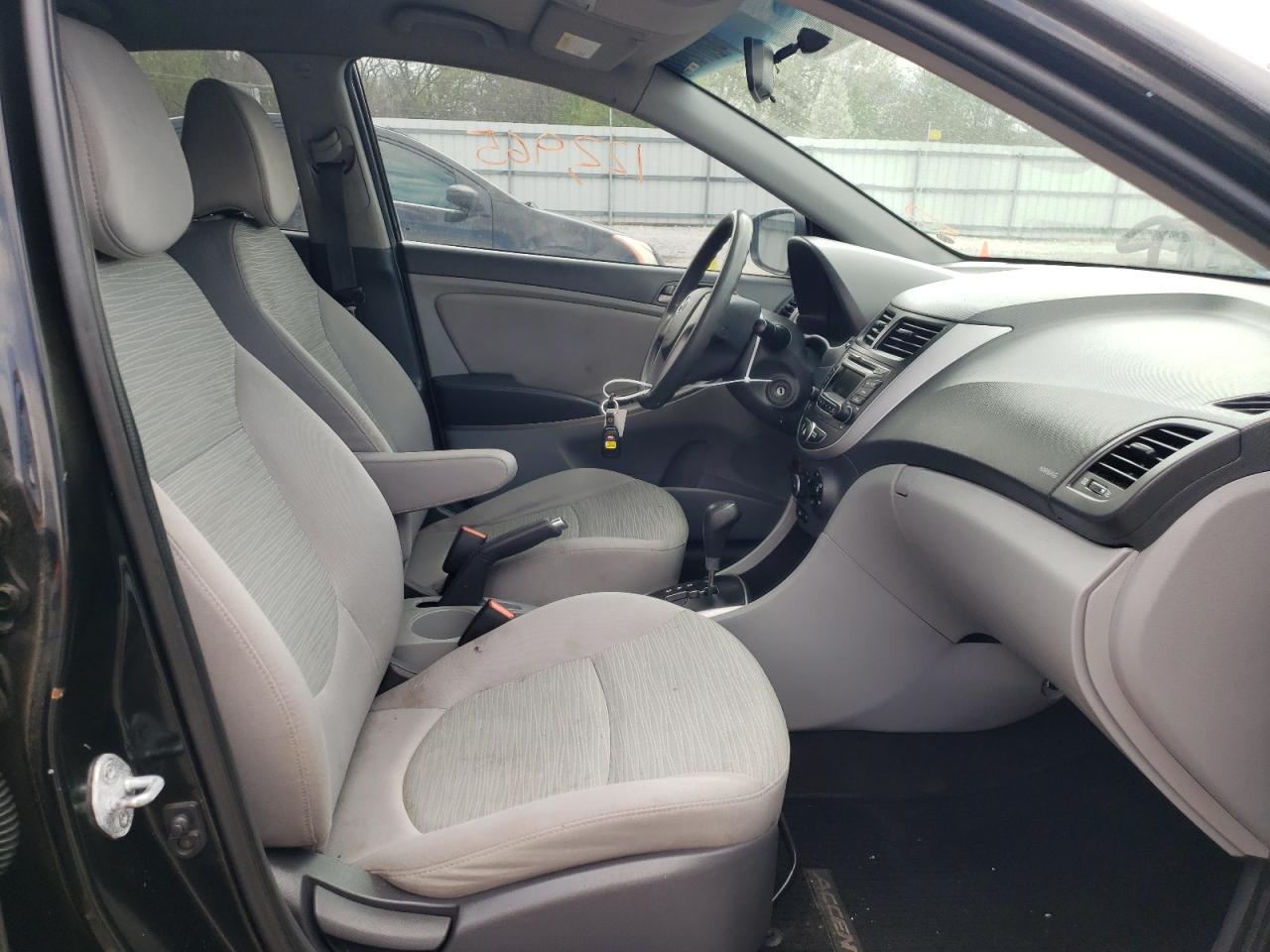 Photo 5 from auction – 2017 HYUNDAI ACCENT SE with VIN KMHCT4AE6HU224735