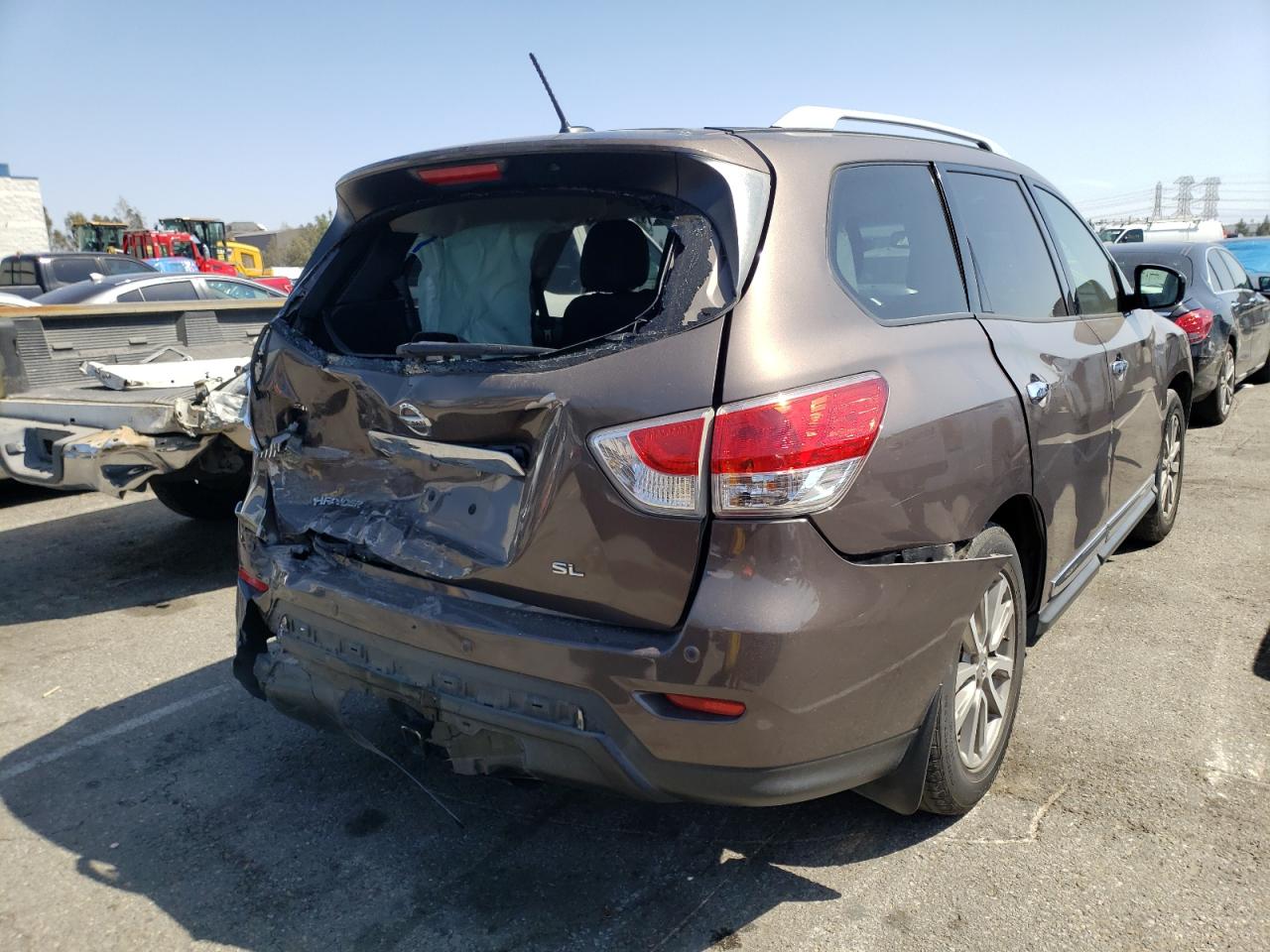 Фото 4 с аукциона – 2015 NISSAN PATHFINDER с VIN 5N1AR2MN7FC686116